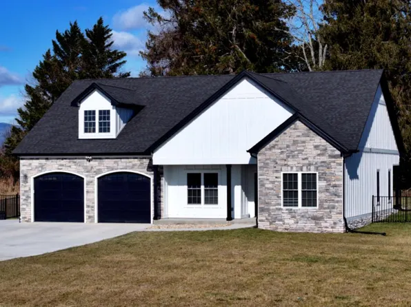 1043 Bradford Crossing Pl, Goode, VA 24556