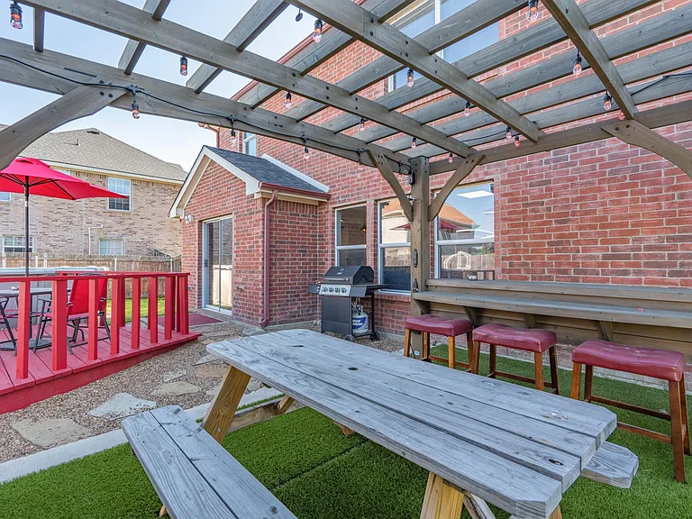 1394 Saltillo St #1394 — Photo 33