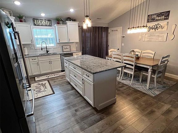 5th image of 2633 Cortland Dr