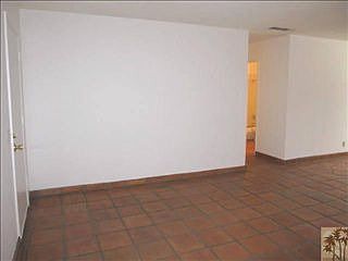 4th image of 2288 N Aurora Dr
