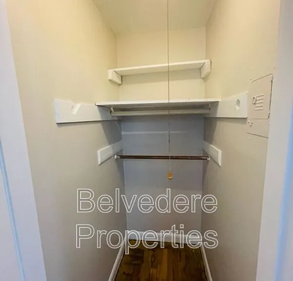 215 McIver St #D — Photo 5