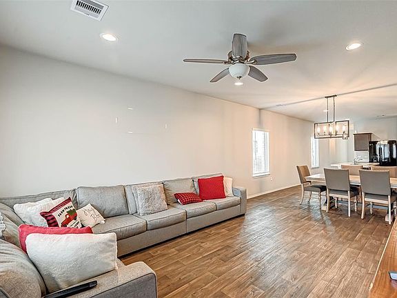 4th image of 23131 Spruce Summit Trl