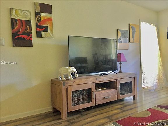 3rd image of 5170 SW 40th Ave APT 24E