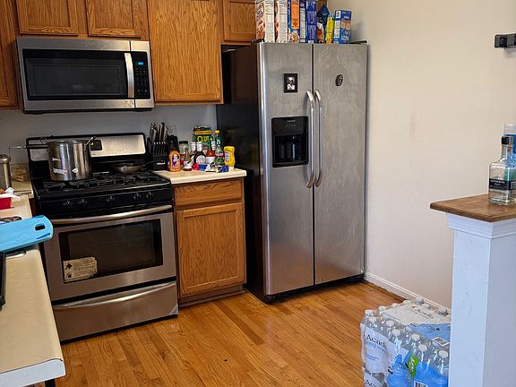 4th image of 3616 Community Dr