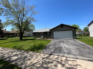 134 Cloverleaf Rd, Matteson, IL 60443