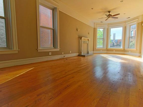 3rd image of 626 W Oakdale Ave #2