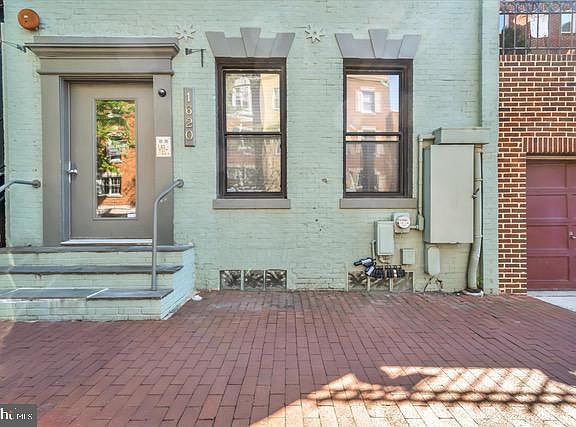 2nd image of 1620 Corcoran St NW APT B