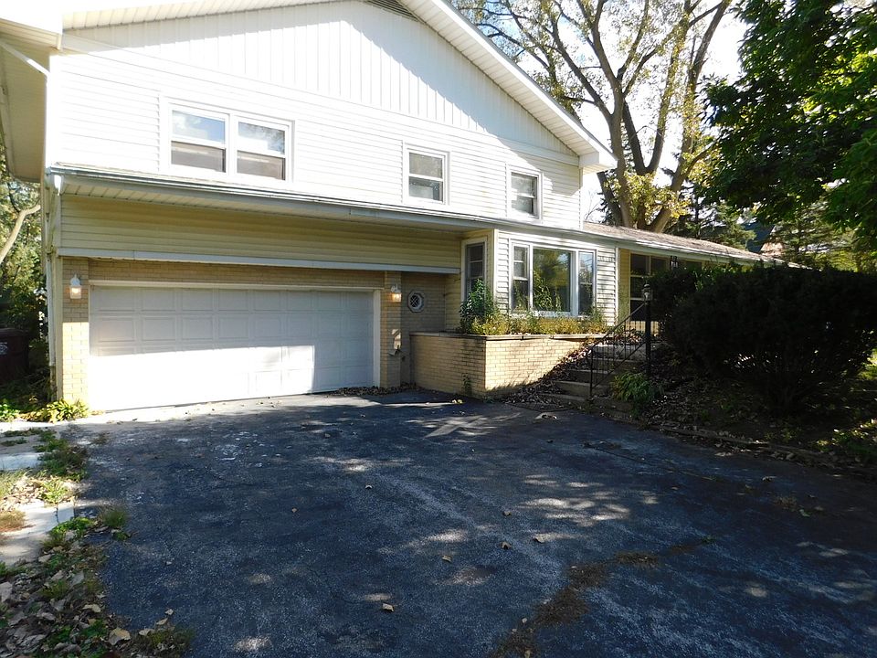 1st image of 18661 Loras Ln