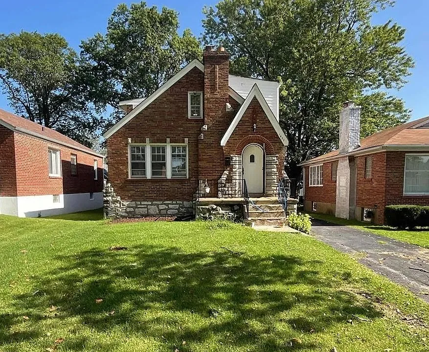 1637 Veronica Ave