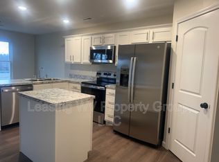 67 Christian Ct, Hurricane, WV 25526