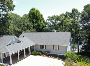 208 Knox Cir, Lavonia, GA 30553