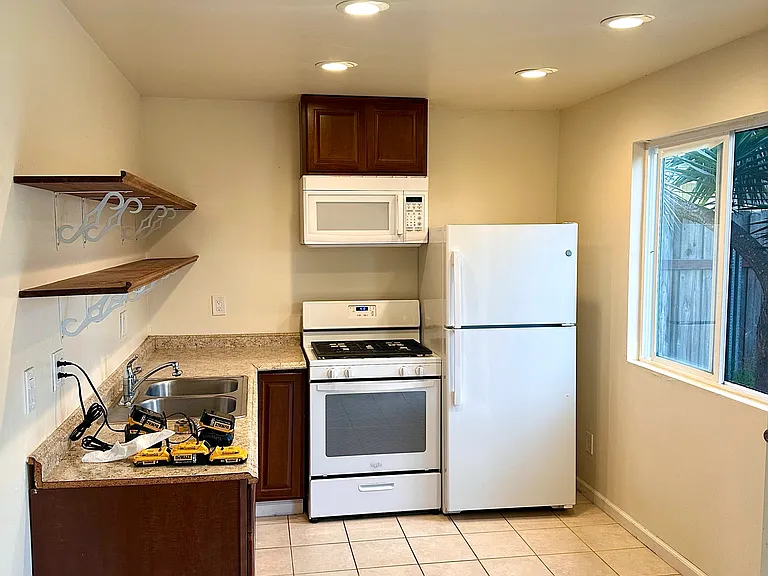 2107 Sunset Ave — Photo 6