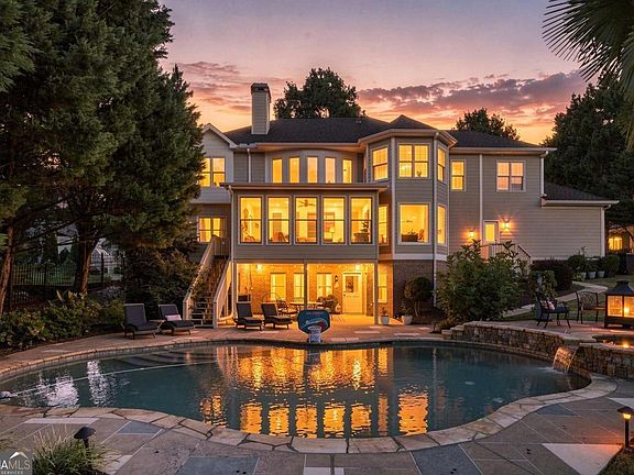 3rd image of 1044 Meadow Club Ct