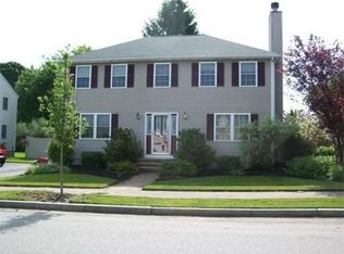 1 Arielle Ln, Peabody, MA 01960