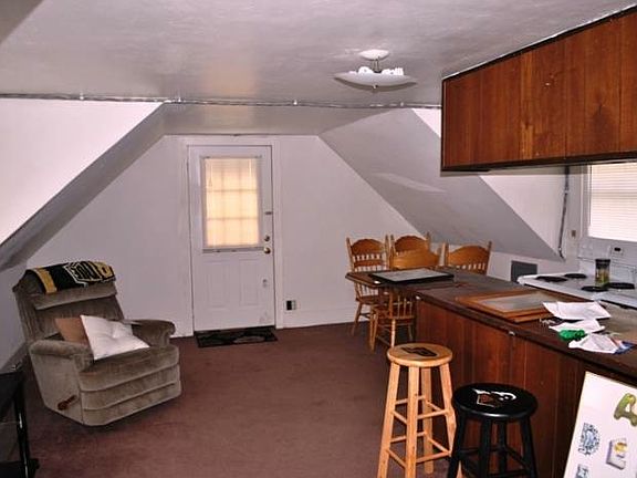 Living Room/Bar/Kitchen