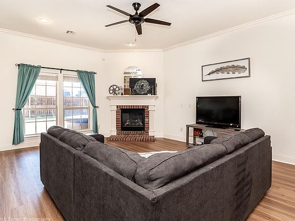 4th image of 4503 SW Bamboo Ave