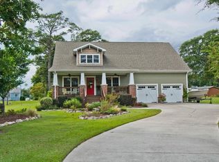 302 Sound View Ct, Cape Carteret, NC 28584