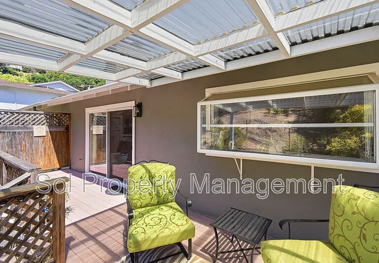 67 Elizabeth Way — Photo 28