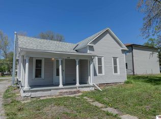 918 Scott St, Beatrice, NE 68310