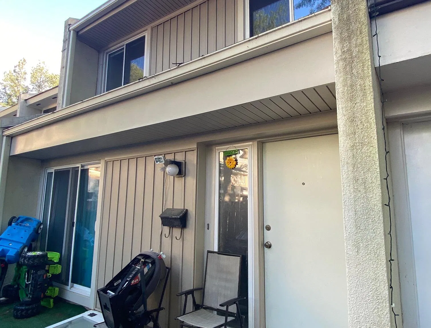 5 bed, 3.5 bath, 2000 sqft, $3,050 — Photo 3