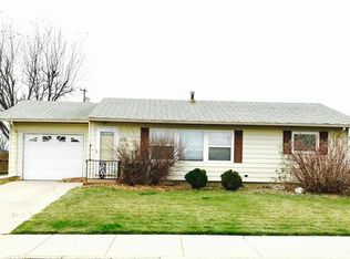 1215 13th Ave W, Williston, ND 58801