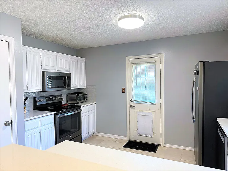 2119 Falcon Ridge Dr — Photo 7