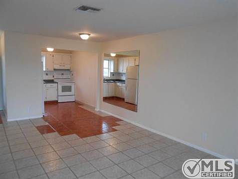 3rd image of 2804 Crosley Dr E APT B