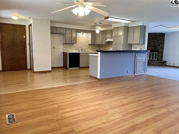 3rd image of 10216 Paganica Plaza Dr
