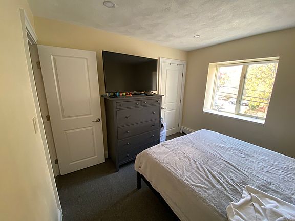 4th image of 21 Greenwood St APT 8