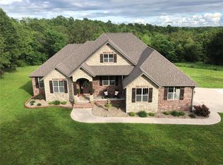 24225 Evanston Rd, Lebanon, MO 65536