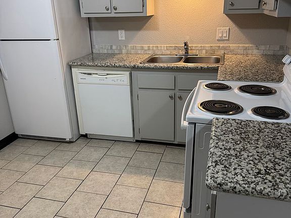 2nd image of 815 SW Cozine Ln #43