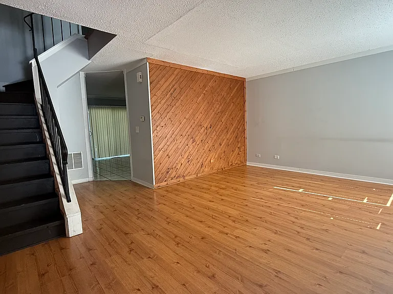 1420 Andover Dr — Photo 6