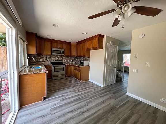 3rd image of 2960 Bradford Pl APT B