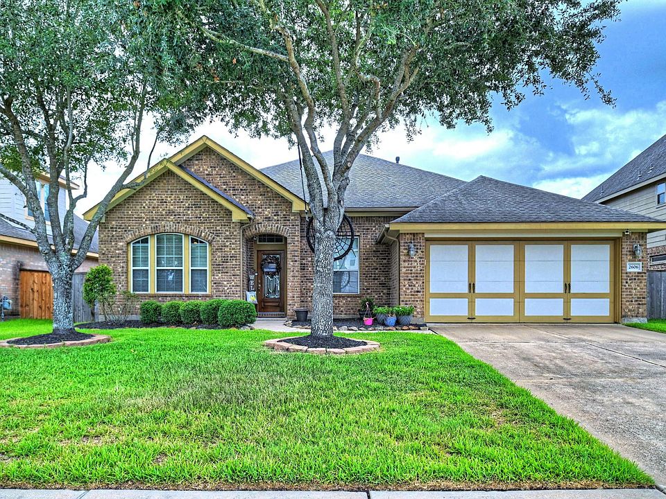 1st image of 2606 Chinaberry Park Ln