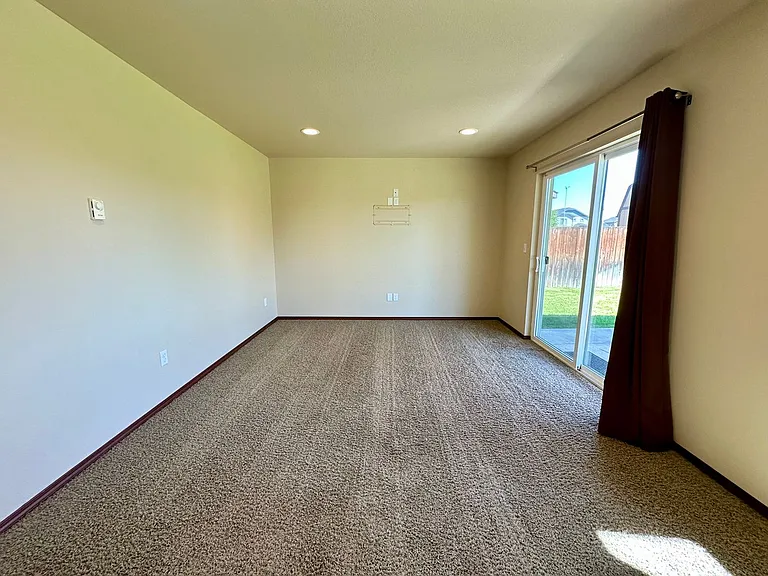 2706 N Susie Ct — Photo 32
