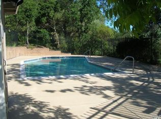 102 Oliva Ct #B, Novato, CA 94947