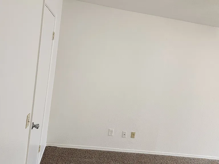 2721 W Estrella Dr — Photo 28