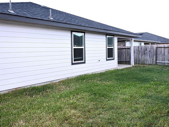4th image of 7931 Brumbly Ln