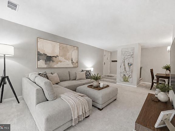 2nd image of 11252 Chestnut Grove Sq APT 248