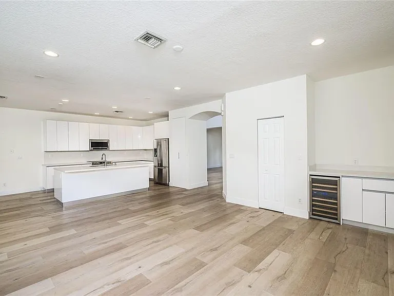 19364 S Whitewater Ave — Photo 12