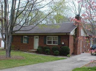 3103 Merryweather Rd, Greensboro, NC 27407