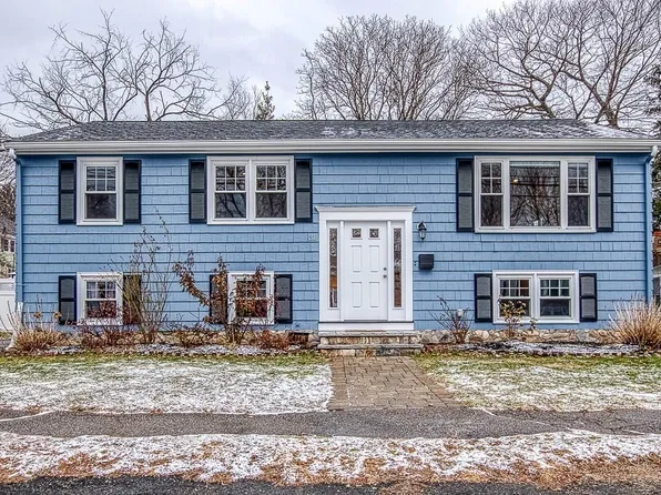 31 Running Brook Rd, West Roxbury, MA 02132