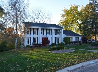 5464 Crispin Way Rd, West Bloomfield, MI 48323