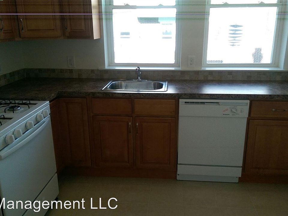 1st image of 6224 W Jefferson St #1