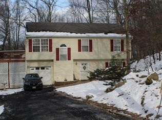 36 Kisling Ave, Hopatcong, NJ 07843