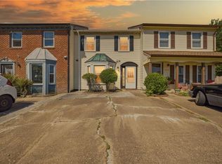 1212 Hillock Xing, Virginia Beach, VA 23455