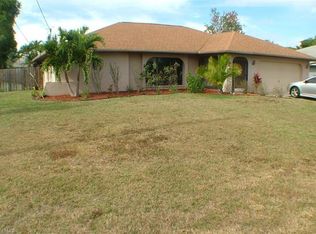 708 SE 20th Ct, Cape Coral, FL 33990