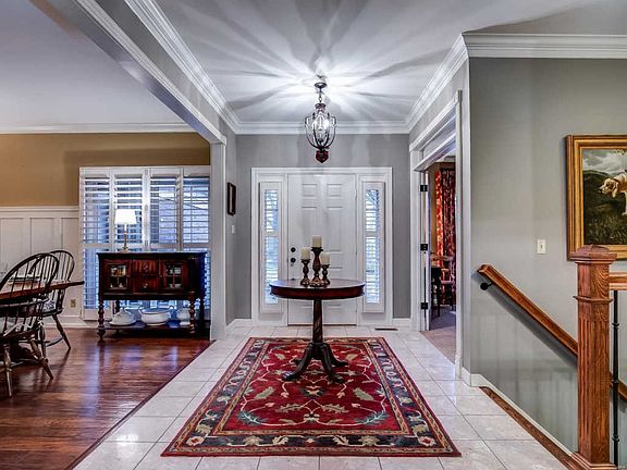 3rd image of 15324 Oaktree Estates Dr