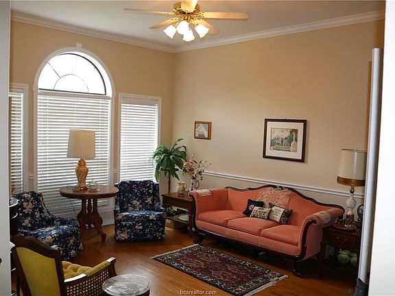 4th image of 1904 Bee Creek Dr