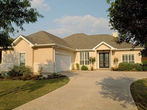4th image of 2513 Great Oaks Dr